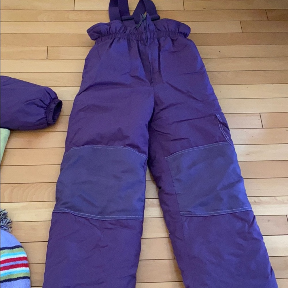 Snowsuit - Picture 3 of 5